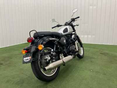 Benelli Imperiale 400 2022