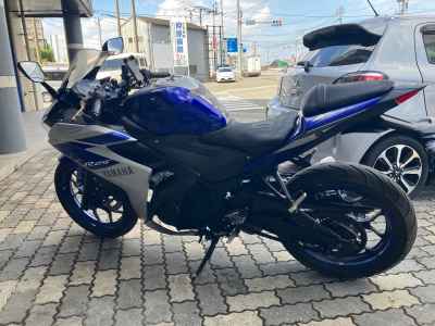 Yamaha YZF-R25 2015