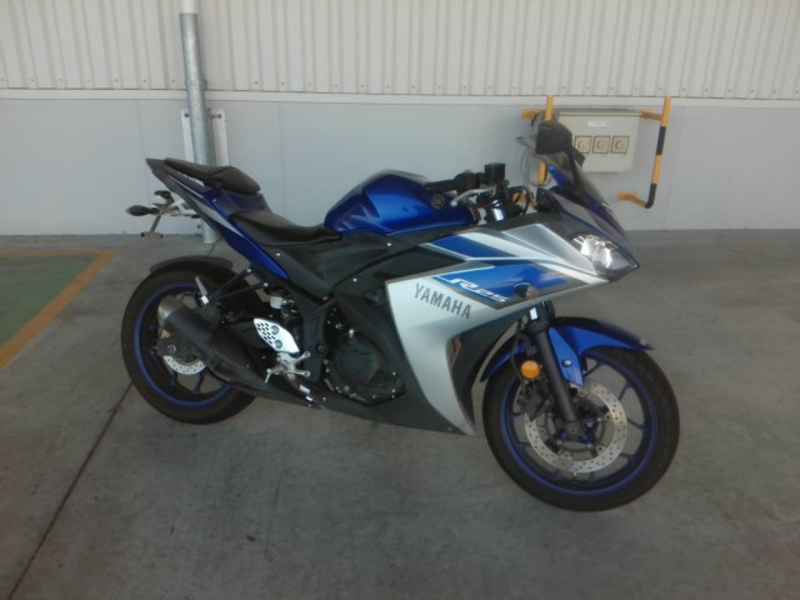 Yamaha YZF-R25 2015