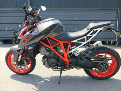 KTM 1290 Super Duke R 2017