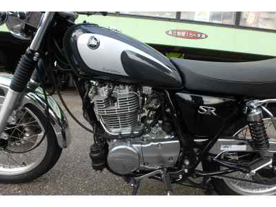 Yamaha SR400 2021