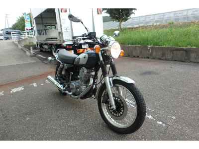 Yamaha SR400 2021