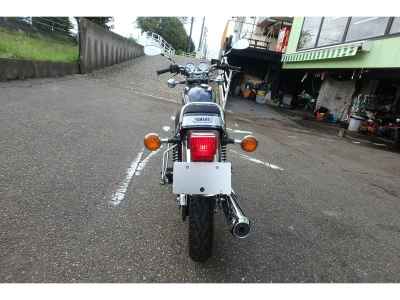 Yamaha SR400 2021