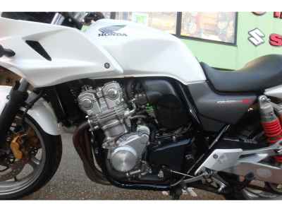 Honda CB400 Super Boldor 2010