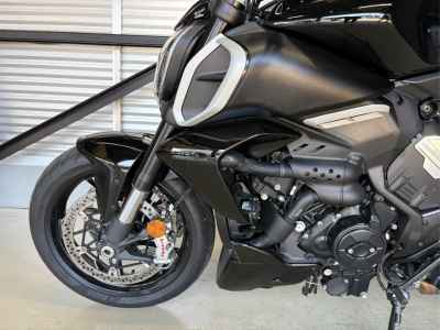 Ducati Diavel V4 2023