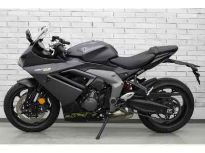 Triumph Daytona 660 2024