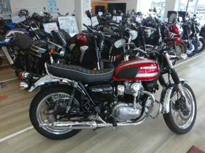 Kawasaki W800 2021