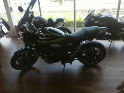 Kawasaki Z900RS 2023