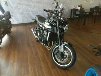 Kawasaki Z900RS 2023