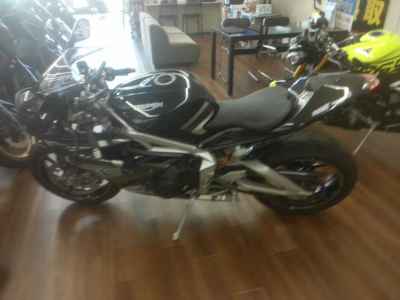 Triumph Daytona Moto2 765 2020