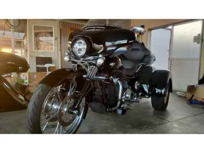 Harley-Davidson FLHTCUTG TRIGLI 2017