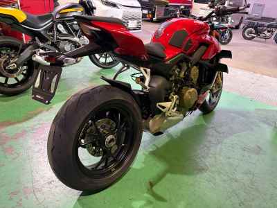 Ducati Streetfighter V4S 2021