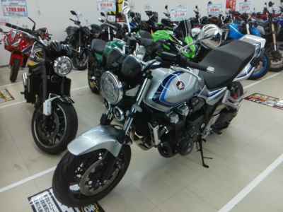 Honda CB1300SF 2024