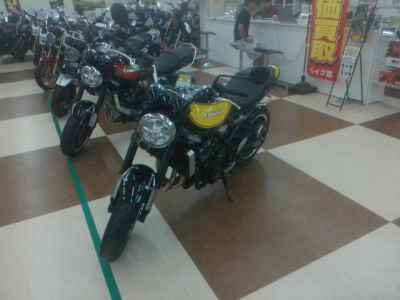 Kawasaki Z900RS 2023