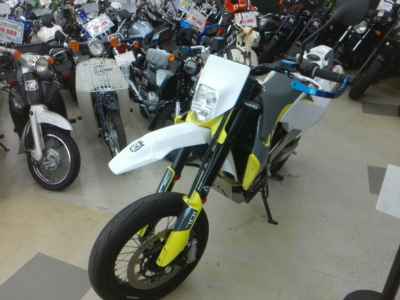 Husqvarna 701 Supermoto 2022