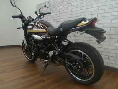 Kawasaki Z900RS 2024