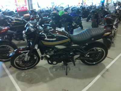 Kawasaki Z900RS 2025