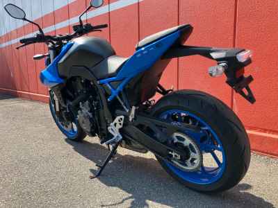 Suzuki GSX-8S