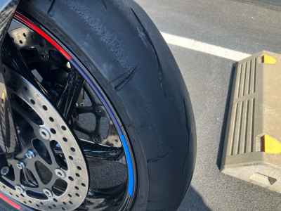 BMW M1000R 2024