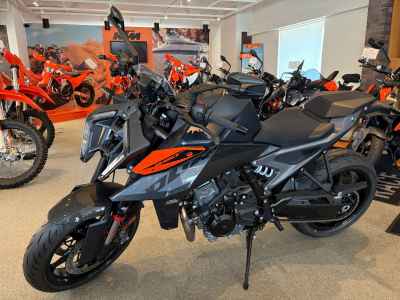 KTM 990 Duke 2024