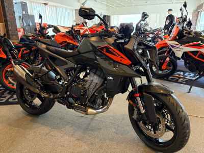 KTM 990 Duke 2024