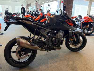 KTM 990 Duke 2024