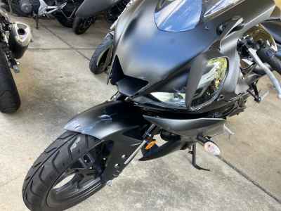 Yamaha YZF-R25 2021