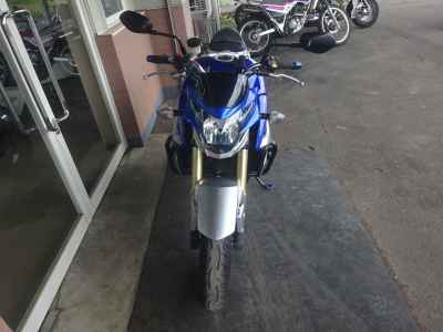 Suzuki GSR750 2014