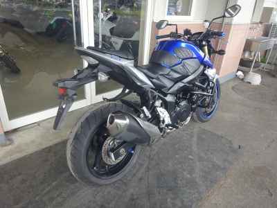 Suzuki GSR750 2014