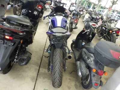 Yamaha YZF-R25 2015