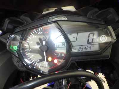 Yamaha YZF-R25 2015