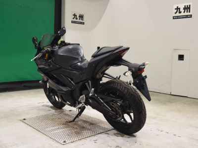 Yamaha YZF-R25 2019