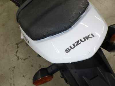 Suzuki GSR750 2013