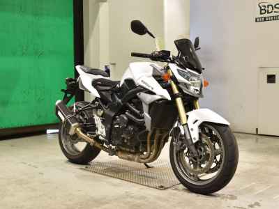 Suzuki GSR750 2013