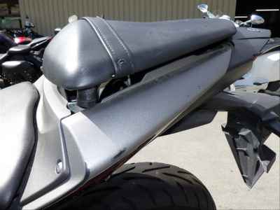 Yamaha YZF-R25 2016