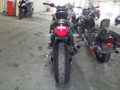 Kawasaki Z900RS 2025