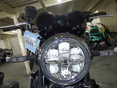 Kawasaki Z900RS 2025