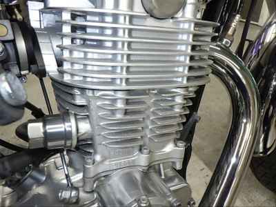 Yamaha SR400 2021