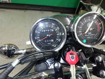 Yamaha SR400 2021