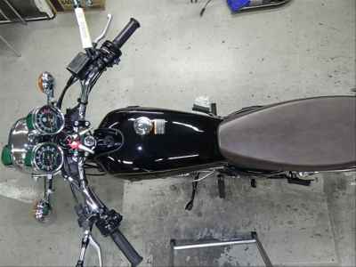 Yamaha SR400 2021