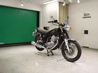 Yamaha SR400 2021
