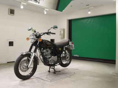 Yamaha SR400 2021