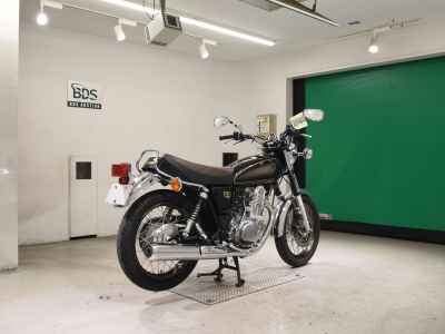 Yamaha SR400 2021