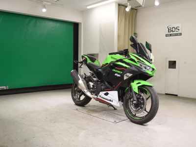 Kawasaki Ninja 400 2021