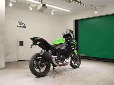 Kawasaki Ninja 400 2021