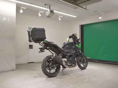 Kawasaki Z400 2022