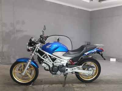 Honda VTR250 2011