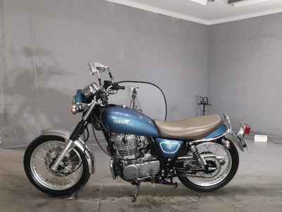 Yamaha SR400 2020