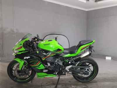 Kawasaki Ninja ZX-4RR 2023