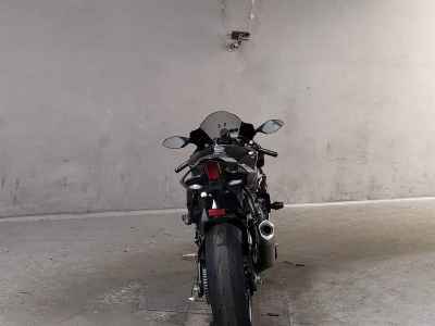 Yamaha YZF-R1 2023